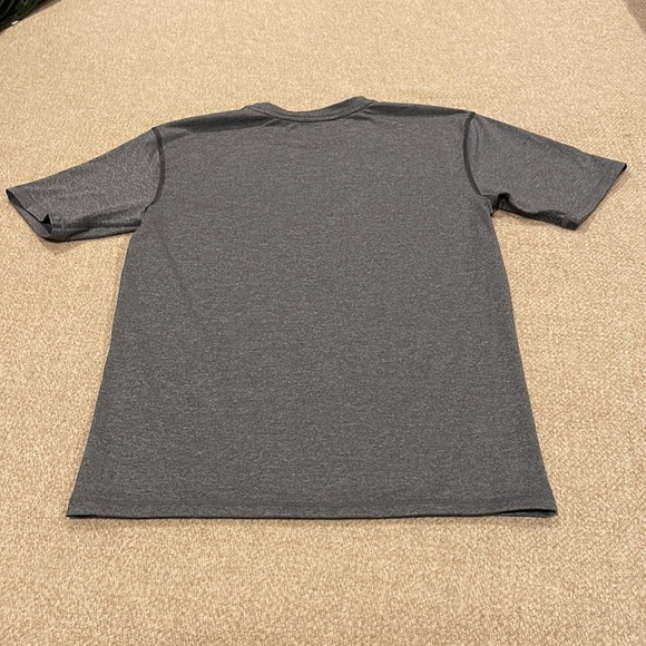 Champion Power Core Men’s Large Fitted DuoDry Gray Shirt - Picture 3 of 7